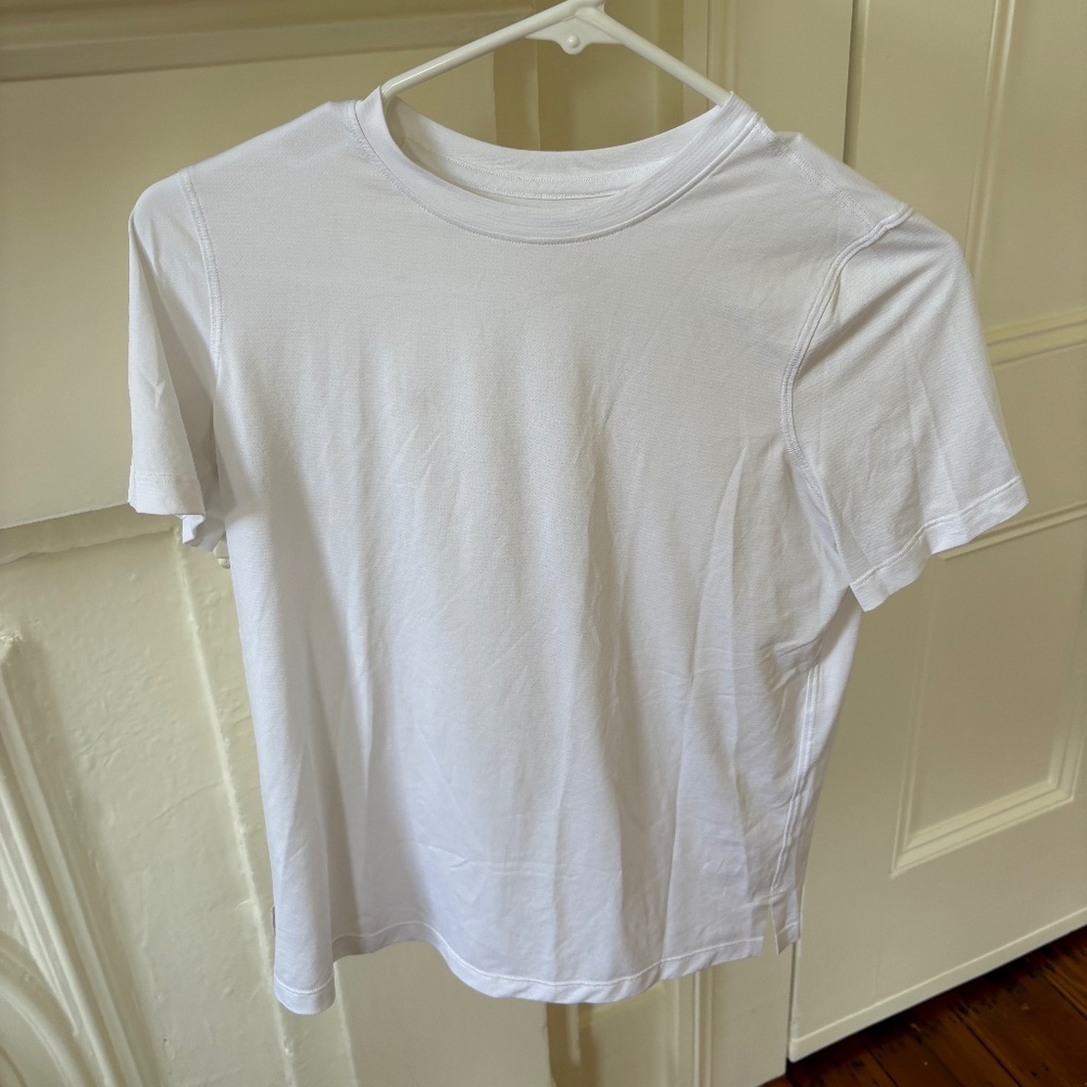 Lululemon white top